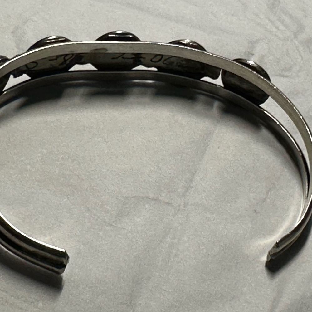 Vintage Native American Silver Turquoise cuff bracelet - Picture 11 of 12
